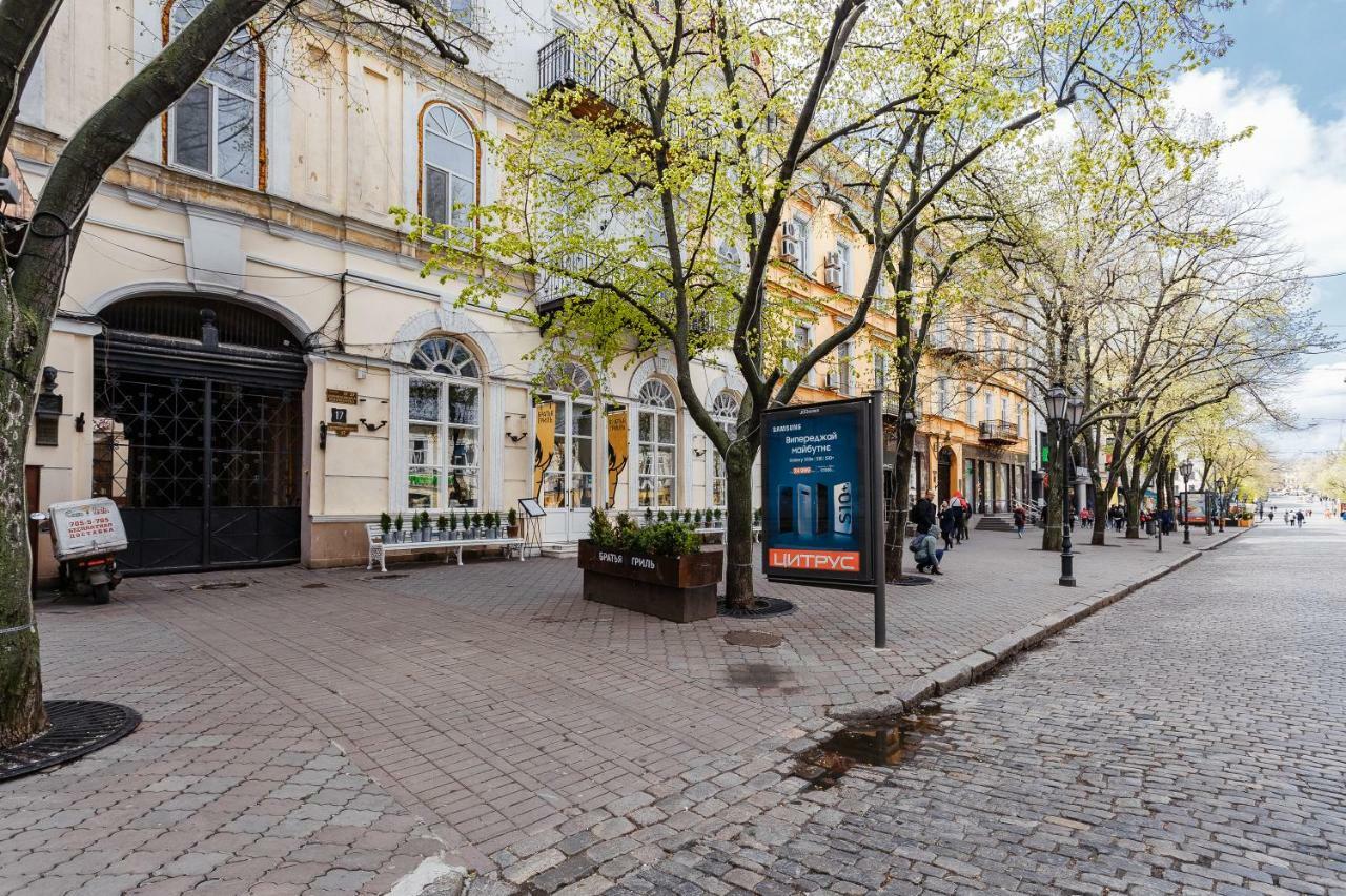 Новый Апартамент В Самом Центре Дерибасовской Odessa Zewnętrze zdjęcie